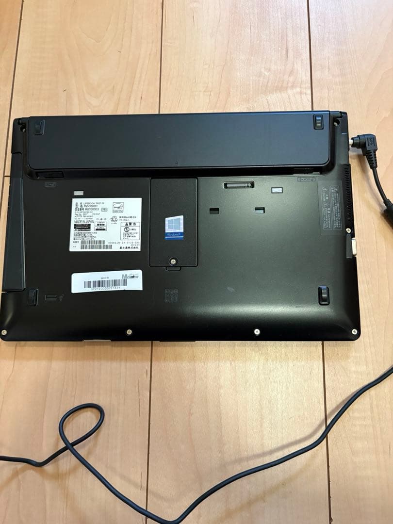 2018年モデル第7世代 i5LIFEBOOK S937/R 初期化済