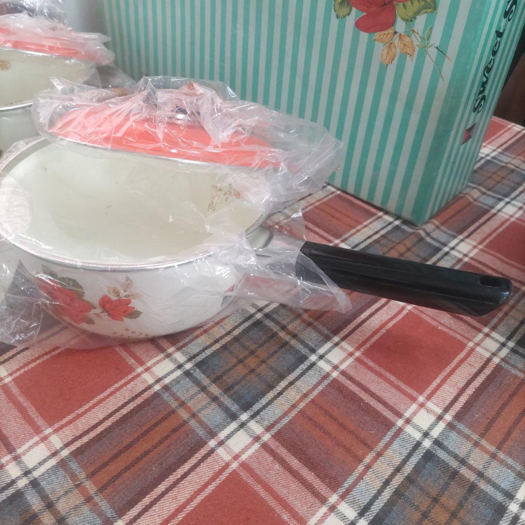 【未使用】昭和レトロ マルビシ ホーロー鍋セット 花柄 ポップ 当時物