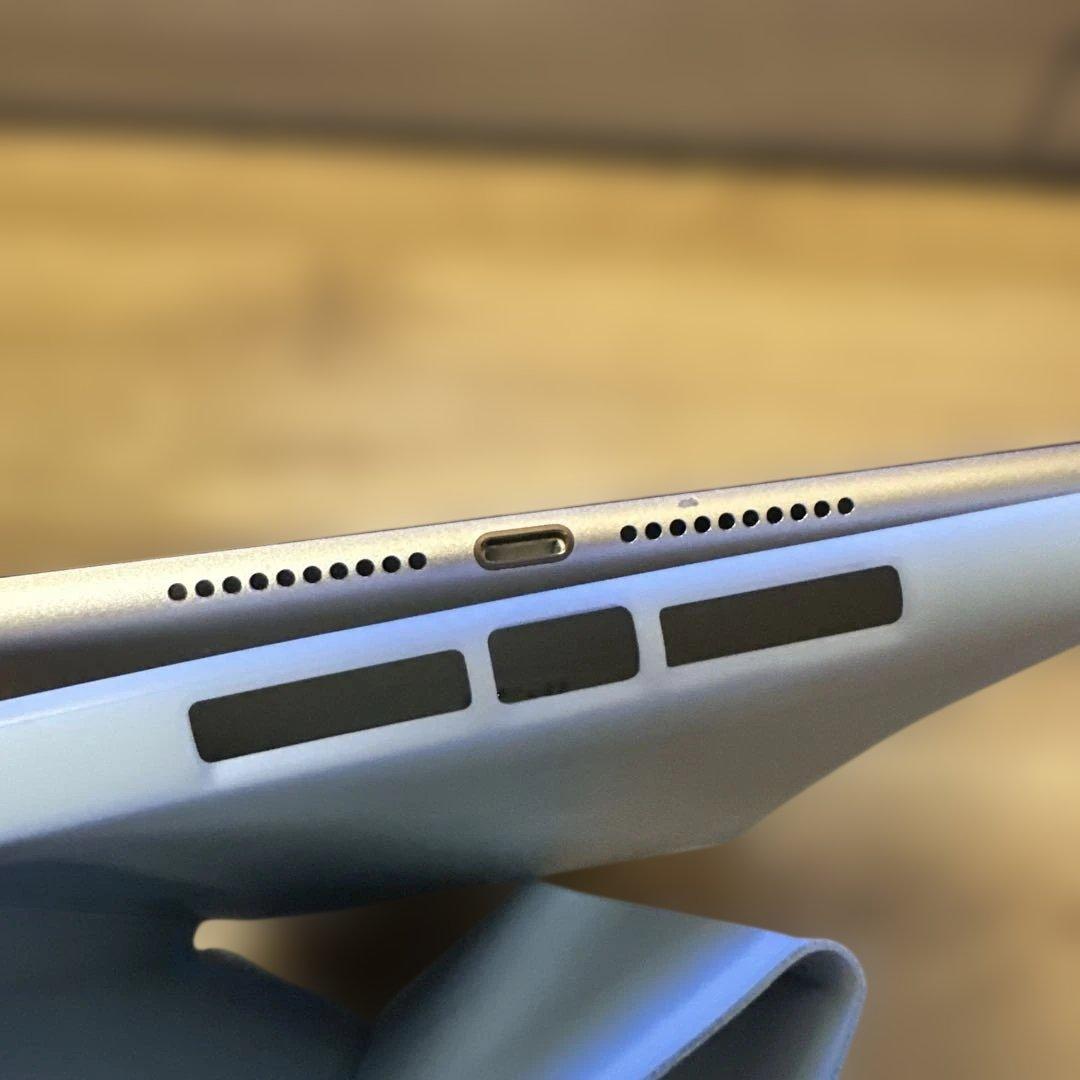 iPad mini4 7.9インチ 128 gold