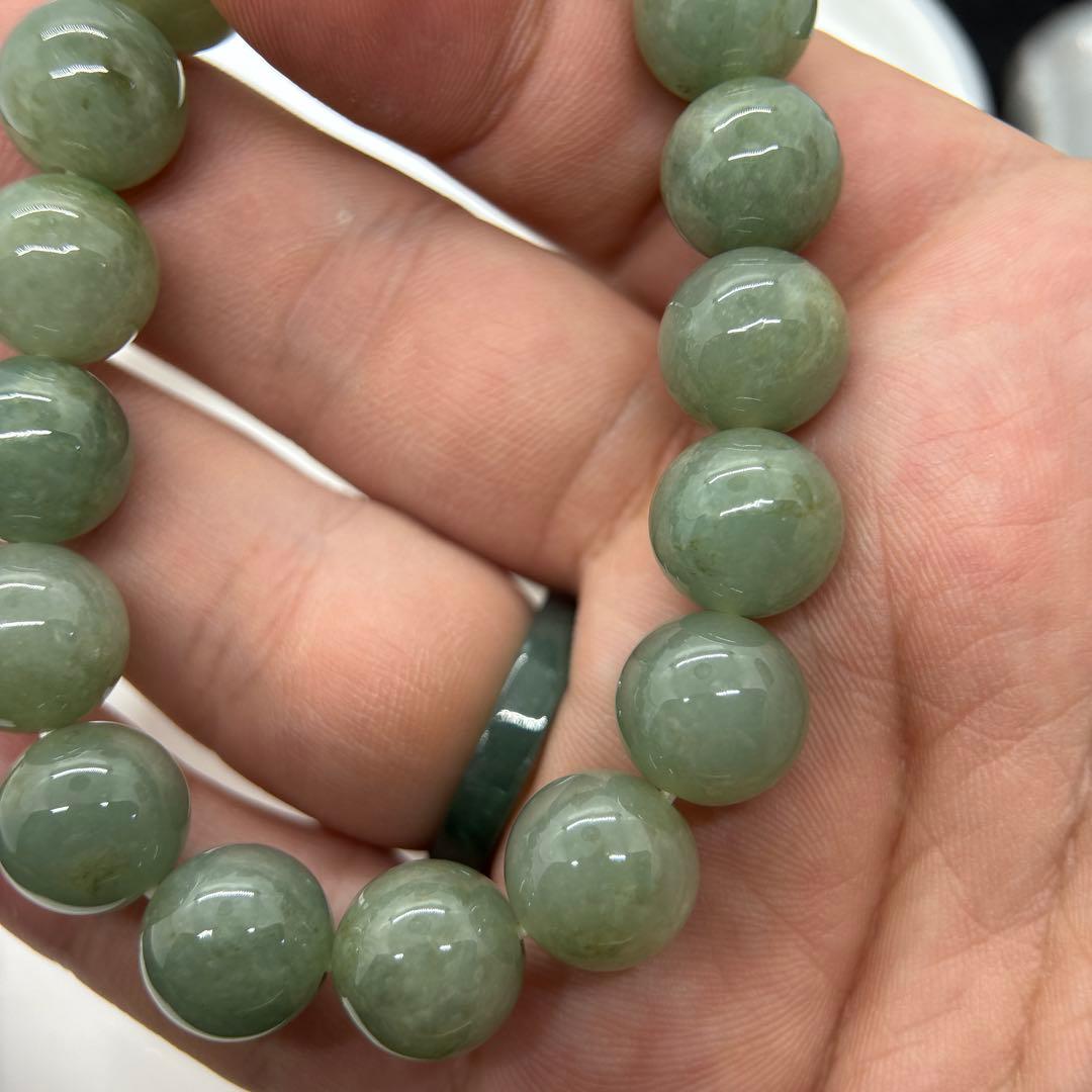 ミャンマー　本翡翠　ヒスイ　緑　天然石　ブレスレット 約12mmビーズ