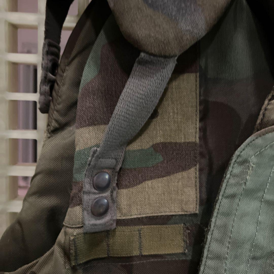 米海兵隊 実物フラグメンテーションベスト防弾チョッキボディアーマー　迷彩　重い