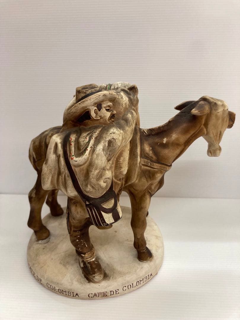 ゴメス人形 コロンビア 陶器の農夫と牛の彫刻　喫茶店　レトロ