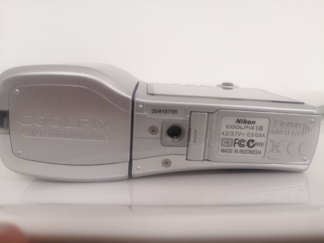 I*C様 Nikon COOLPIX S10 コンパクトデジタルカメラ