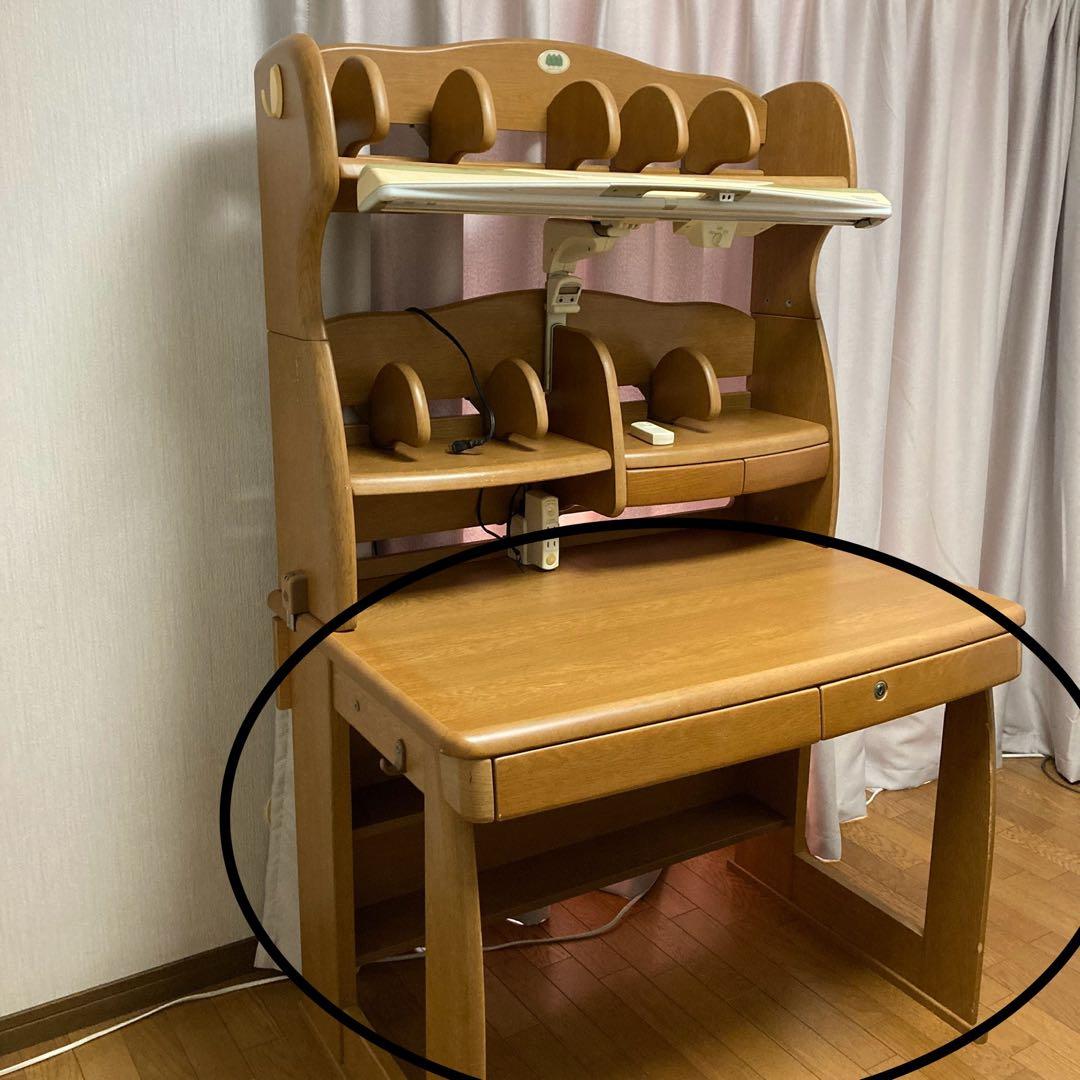 オカムラOKAMURA 学習机 机のみです。