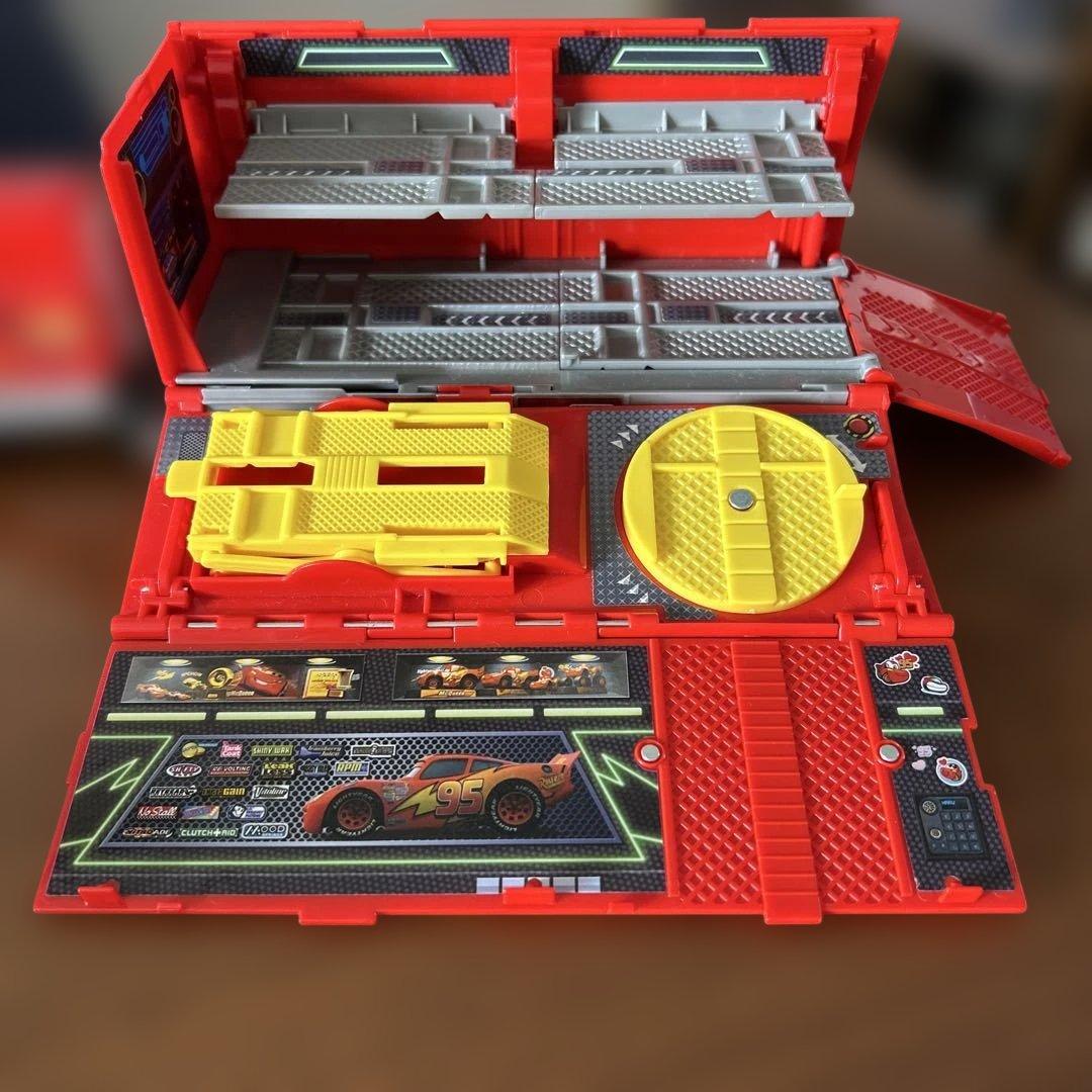 カーズ　トミカ23台セット