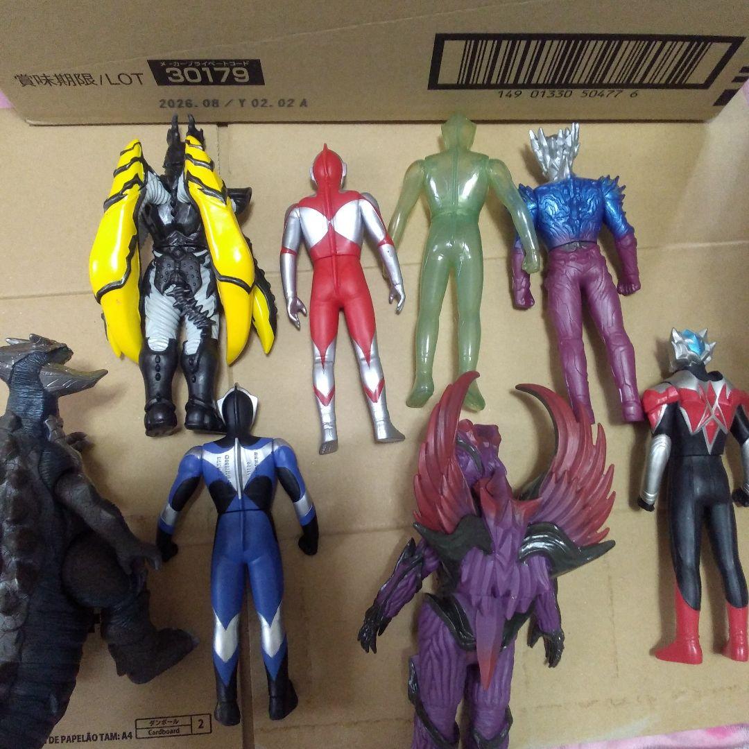 【処分まとめ売り】ウルトラマン旧ソフビ人形＋大きいウルトラマンゼロソフビ