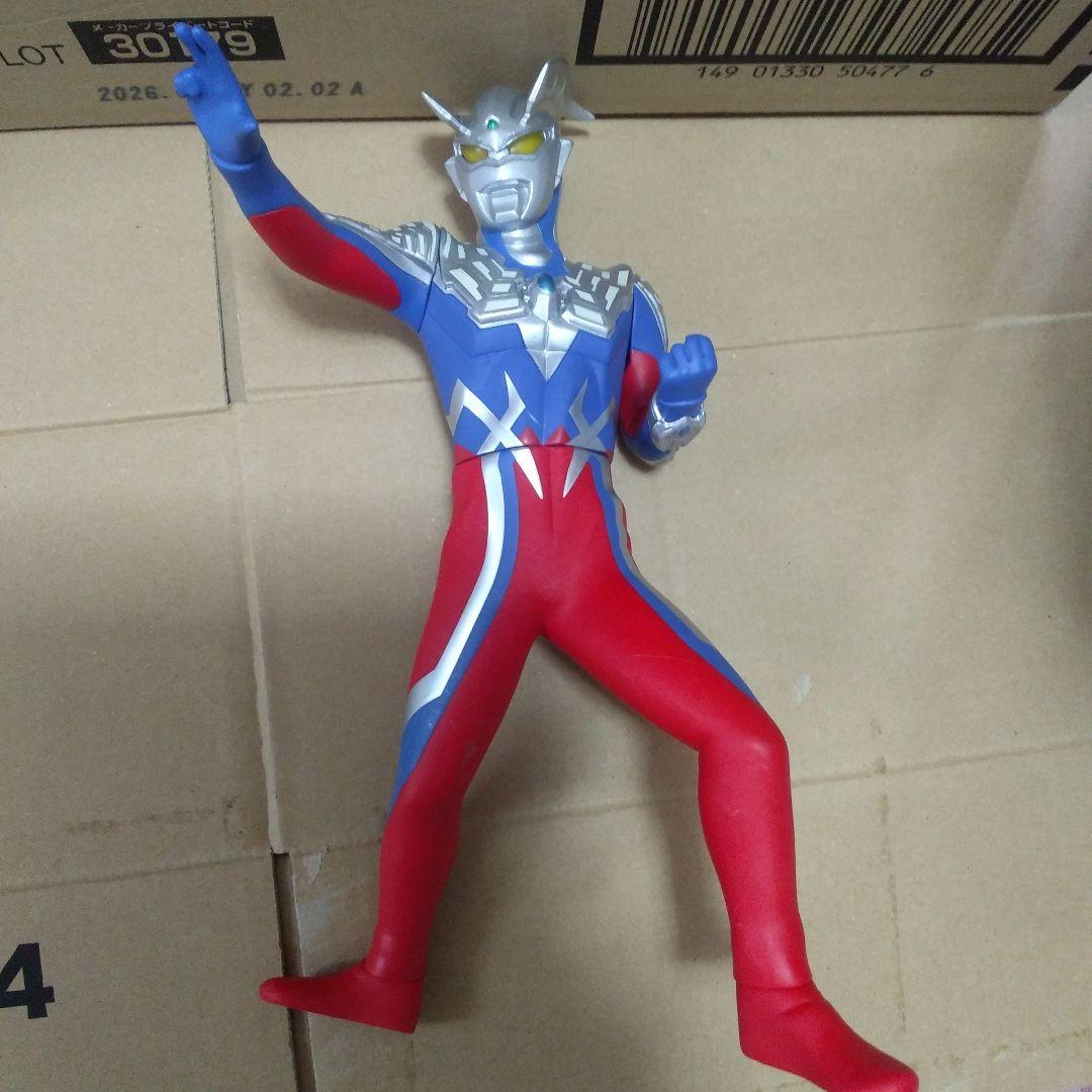 【処分まとめ売り】ウルトラマン旧ソフビ人形＋大きいウルトラマンゼロソフビ