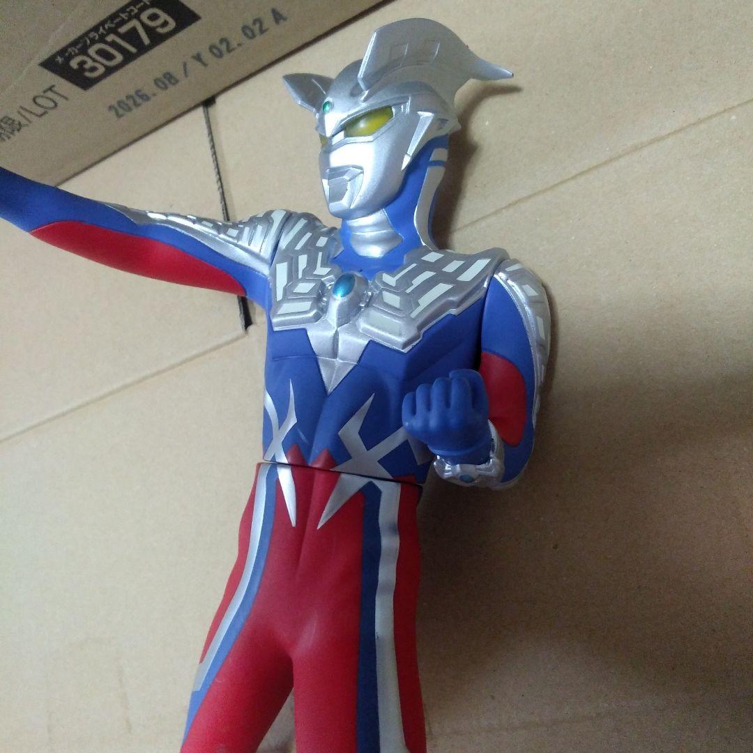 【処分まとめ売り】ウルトラマン旧ソフビ人形＋大きいウルトラマンゼロソフビ