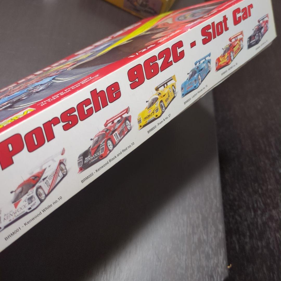 BRM005 1/24 スロットカーキット ポルシェ 962C モモ No.30