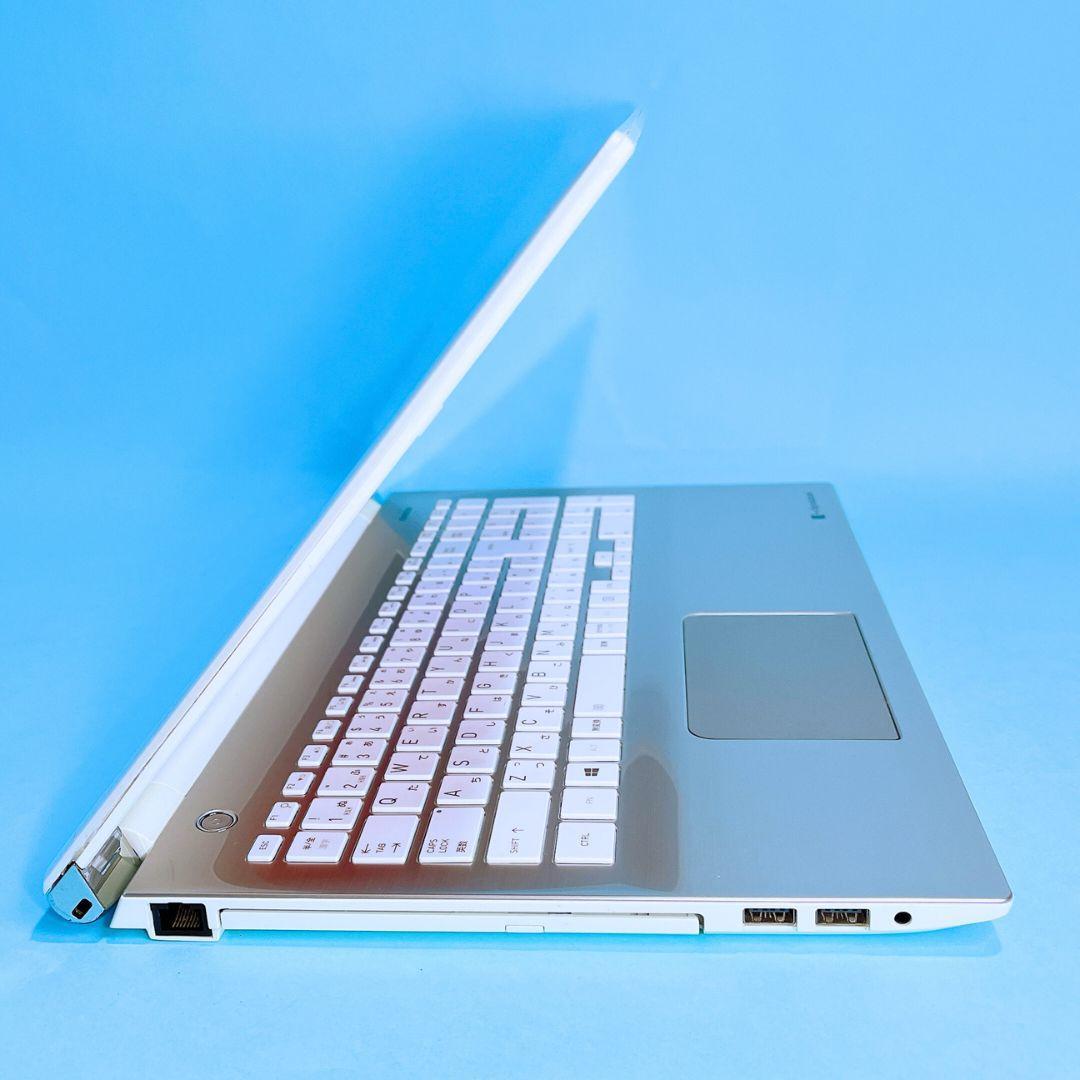 dynabook T55/BW i3 8GB 新品SSD 快適高速ノートパソコン