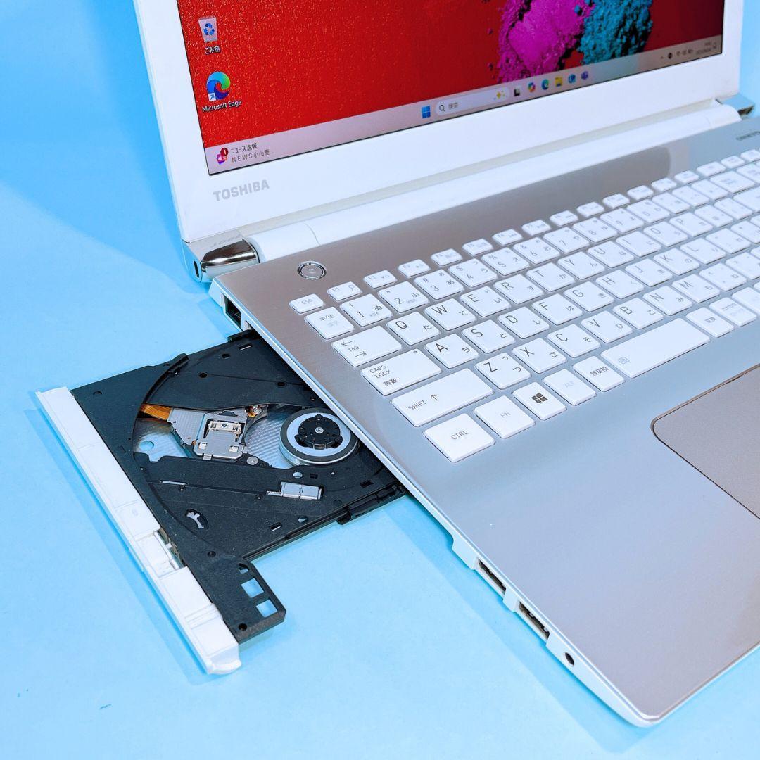 dynabook T55/BW i3 8GB 新品SSD 快適高速ノートパソコン