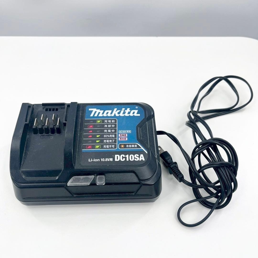 Makita CL107 充電式クリーナー 掃除機 充電器付 動作品 マキタ