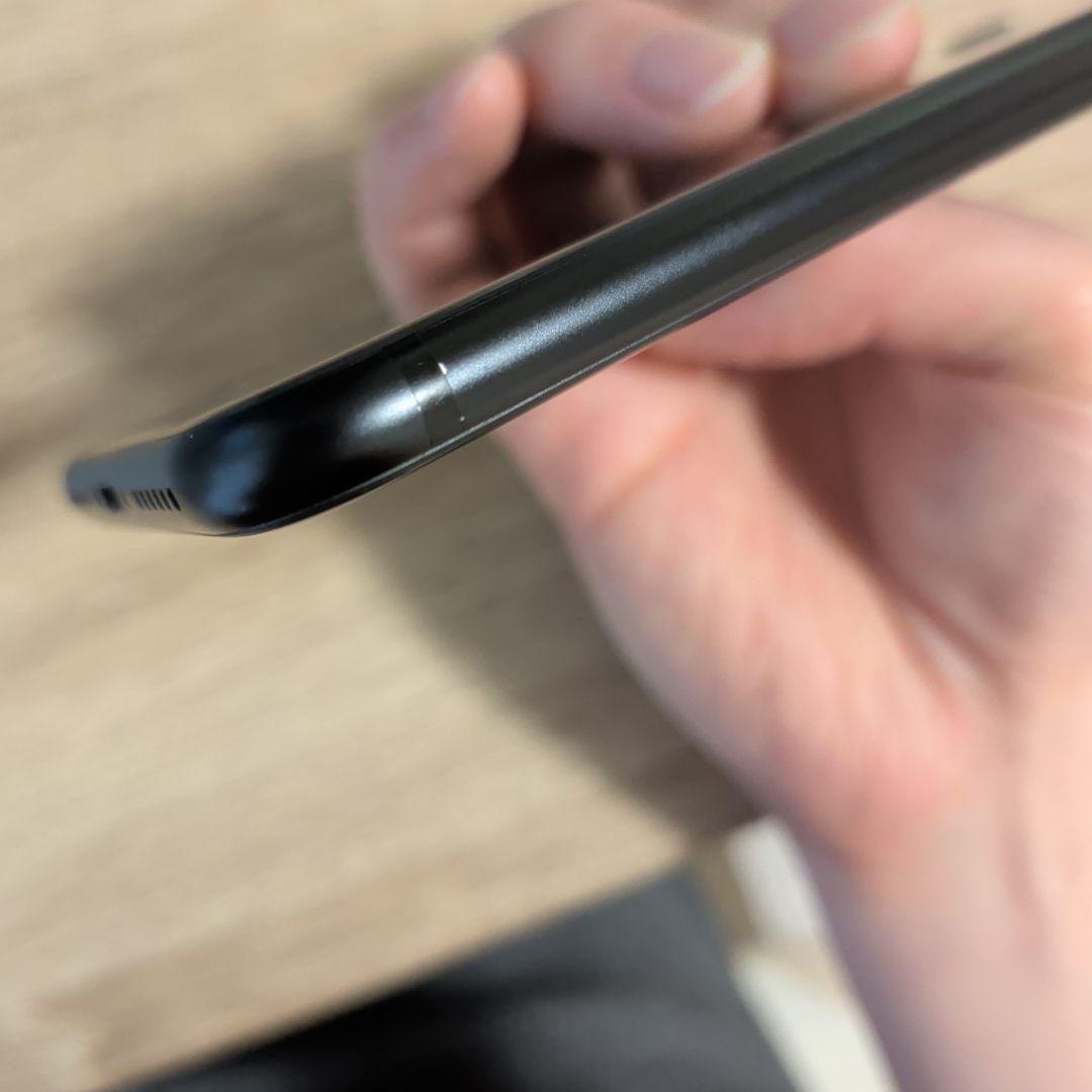 Apple iPhone SE (第2世代) ブラック　64GB