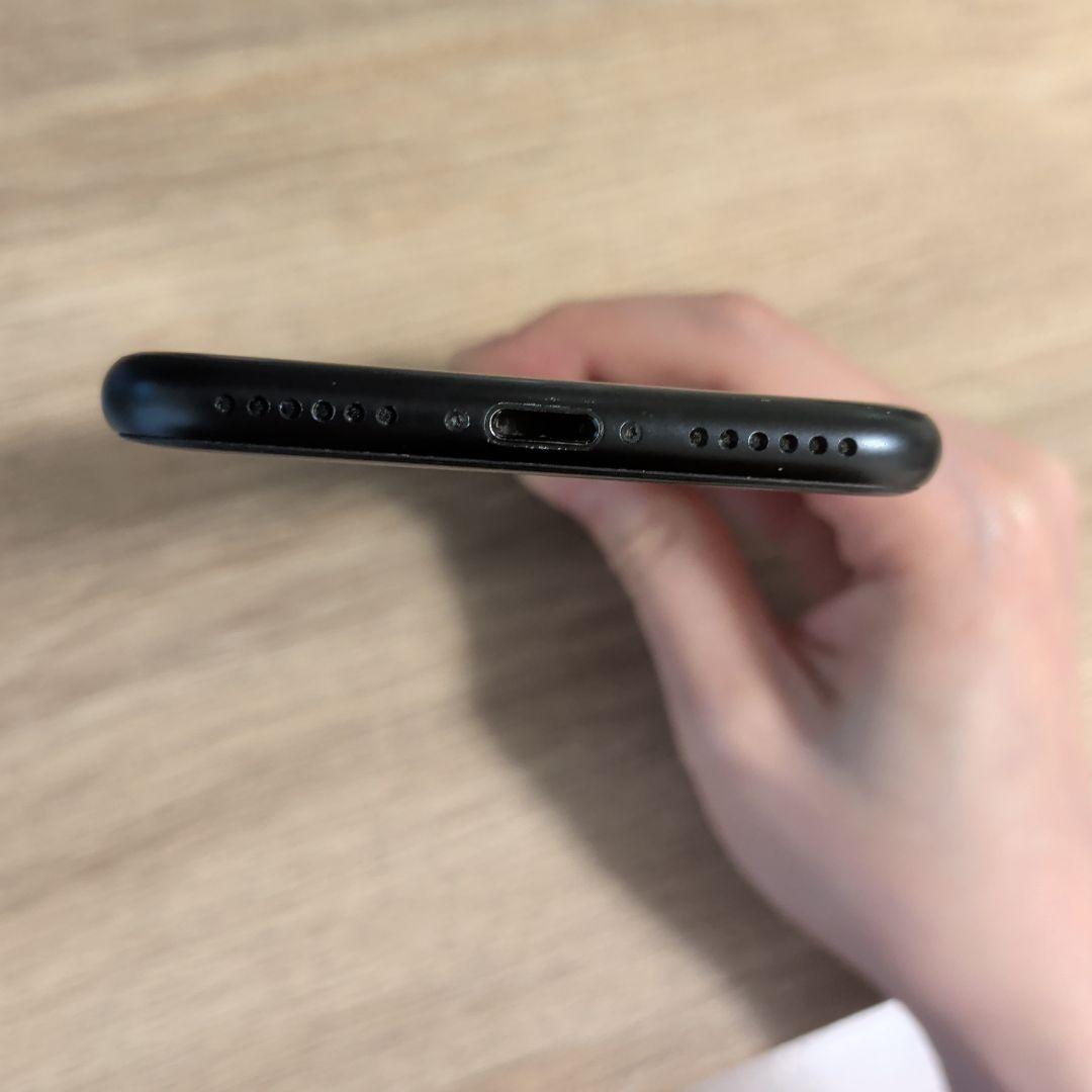 Apple iPhone SE (第2世代) ブラック　64GB