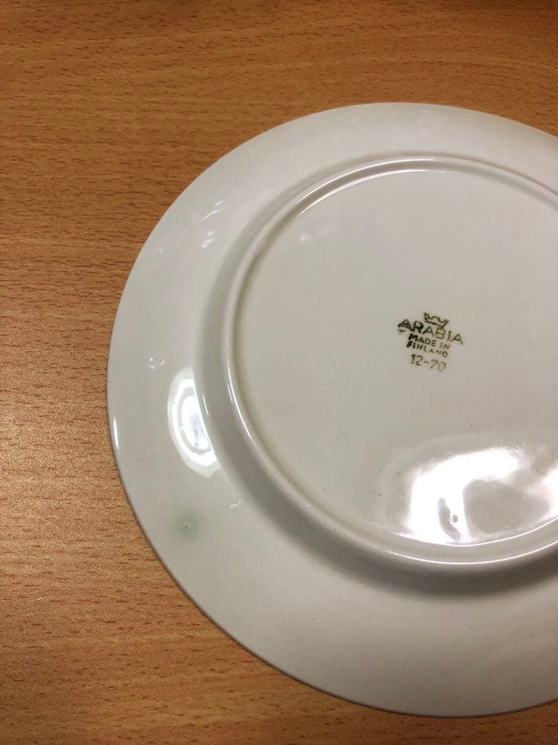 ARABIAアラビア　Villiruusu（ヴィッリルース）花柄のケーキプレート