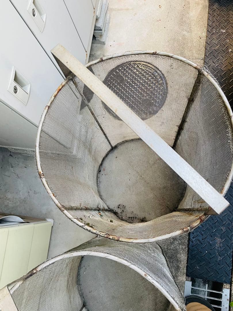 金属製ざる 約80cm 。2つあります。2つ一緒に買うと価格は相談可能です。
