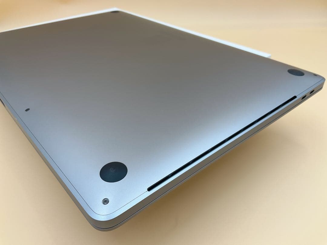 【超美品】 Macbook Pro 2019 16インチ 32GB/512GB