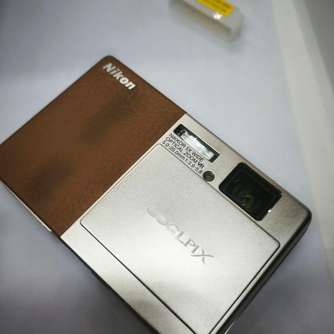 NIKON　COOLPIX　S70　デジタルカメラ