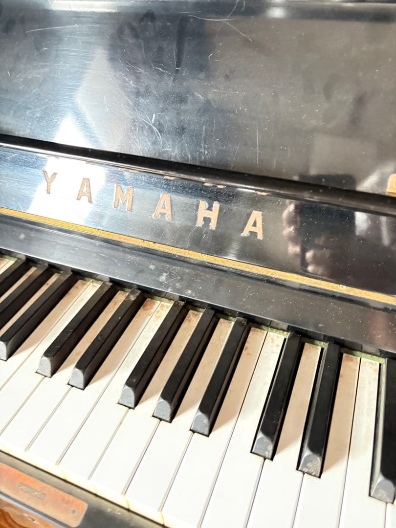 YAMAHA ピアノ 黒 赤カバー 3ペダル 1980 UX !? ヴィンテージ