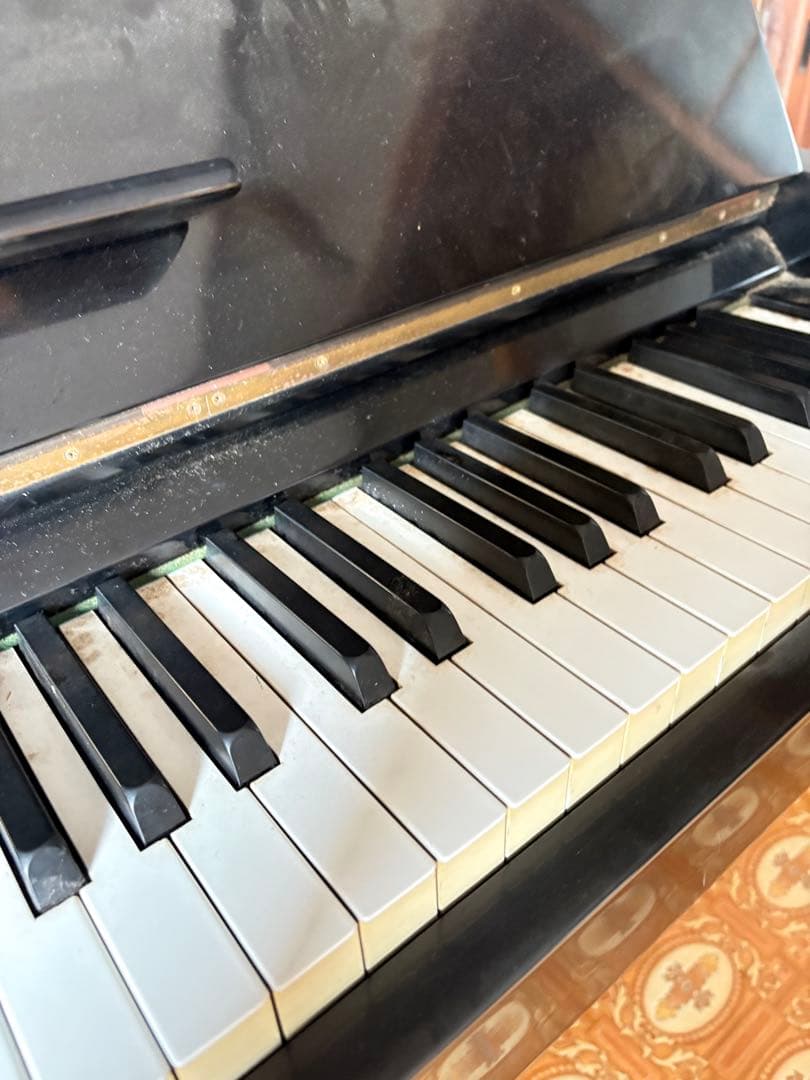 YAMAHA ピアノ 黒 赤カバー 3ペダル 1980 UX !? ヴィンテージ