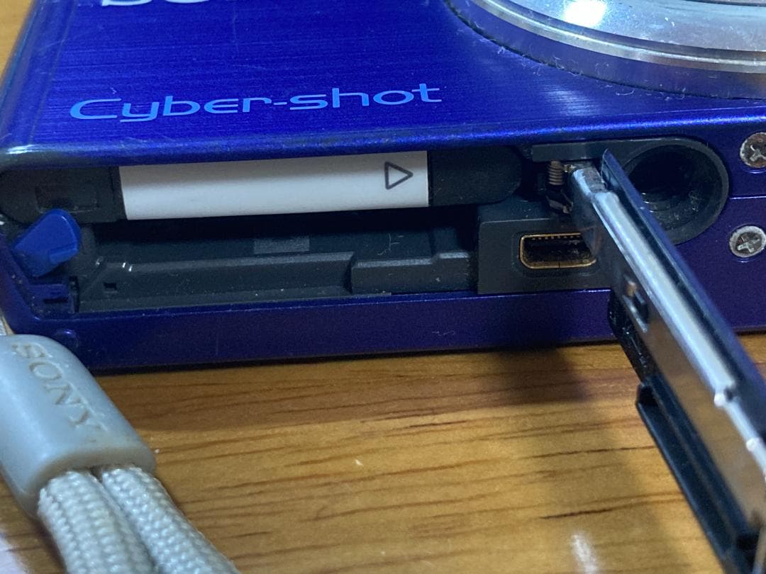 Sony Cyber-shot DSC-W730 青（箱、ケーブル、充電池付き）