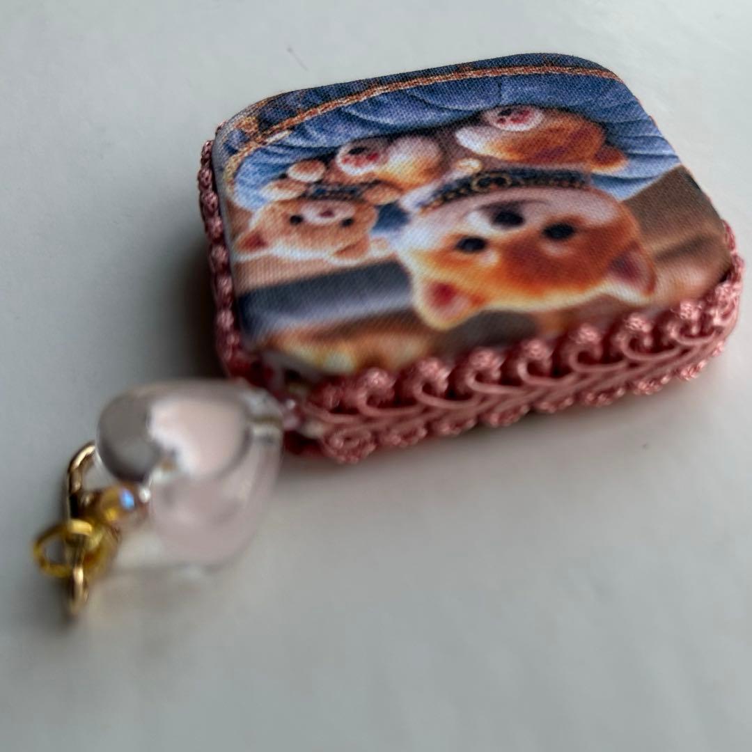 ハンドメイド　柴犬ちゃん　両面パネルメジャーチャーム❣️