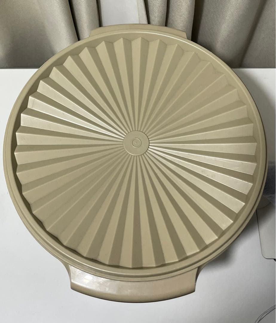 Tupperwareタッパーウェア　マキシデコレーター　ナッツベージュ