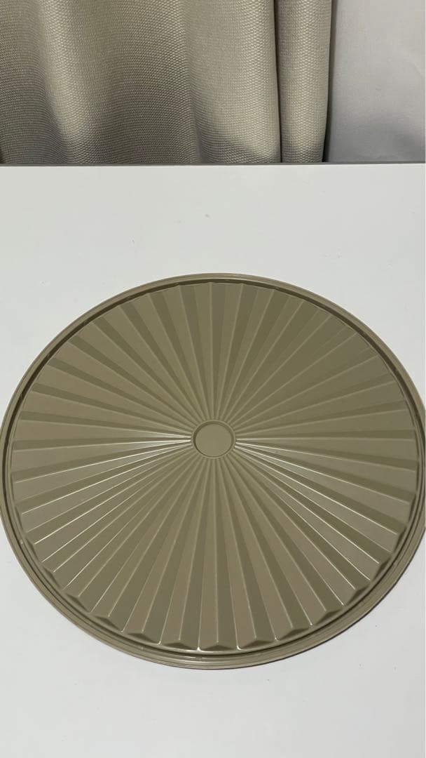 Tupperwareタッパーウェア　マキシデコレーター　ナッツベージュ