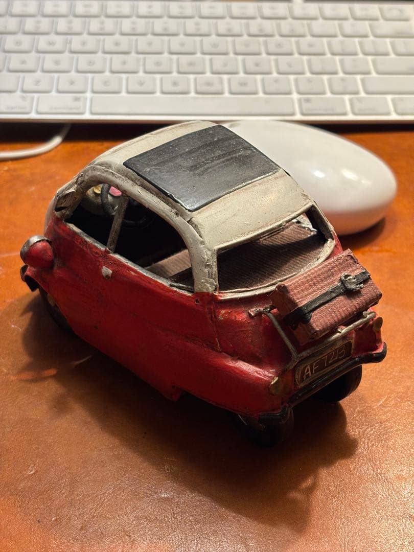  イセッタ 白/赤 ブリキ