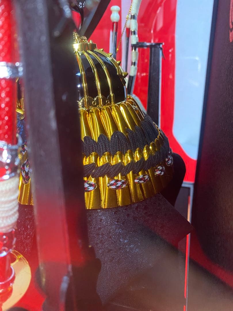 五月人形　兜飾り　パノラマガラスケース入