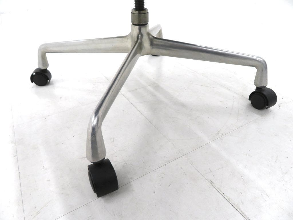 ハーマンミラー　ビンテージ　4本脚　イームズ　ソフトパッド　総本革　レザー