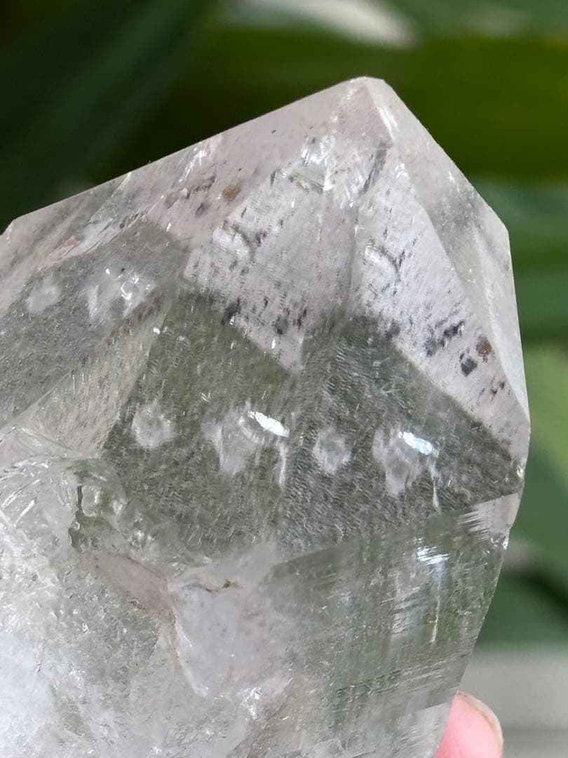 インド産　ヒマラヤクォーツ　ポイント　177g 透明度　照り艶　逞さ　天然石