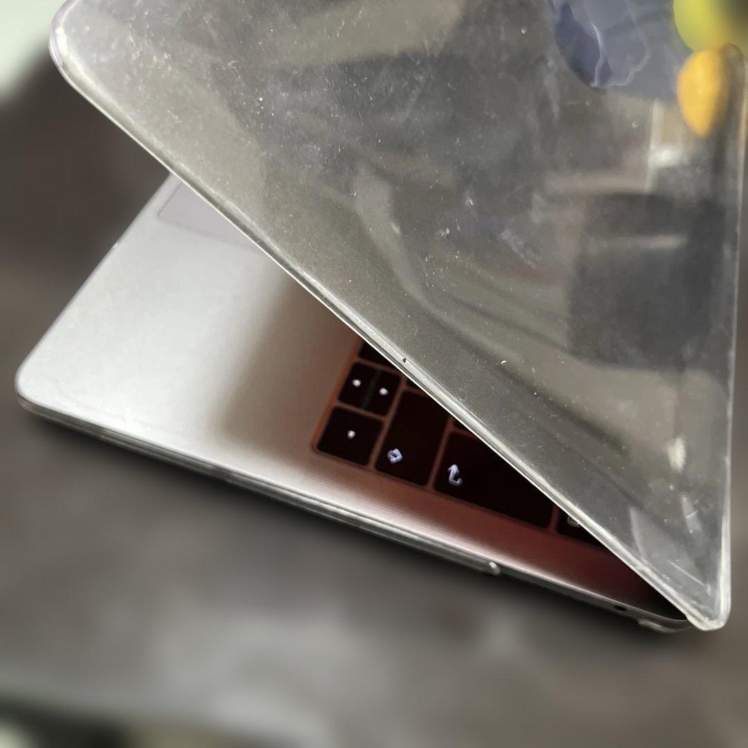 MacBook pro 2017 13.3インチ　SSD1T