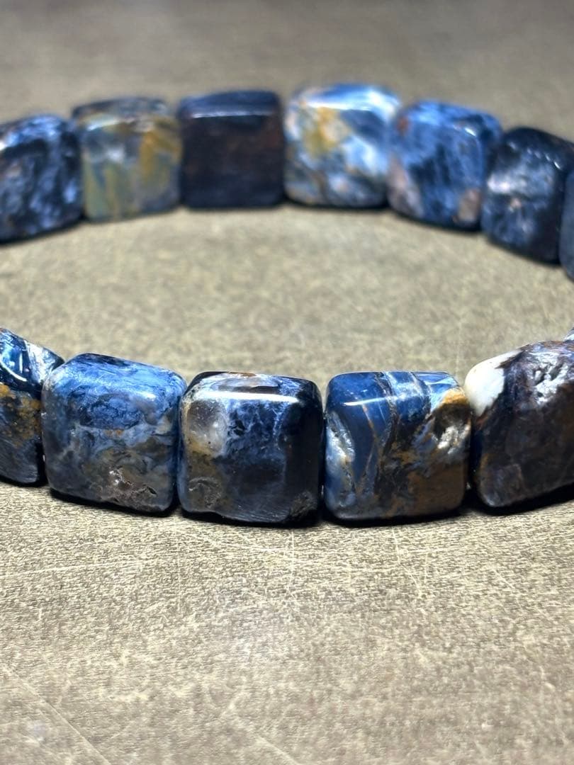 【新入荷】ブルーピーターサイトバングル縦10.6×10.4 （新品未使用）訳あり