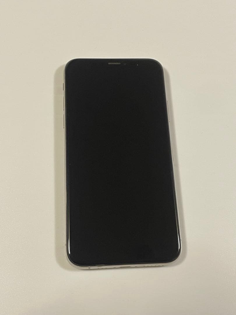 Apple iPhone XSシルバー 本体