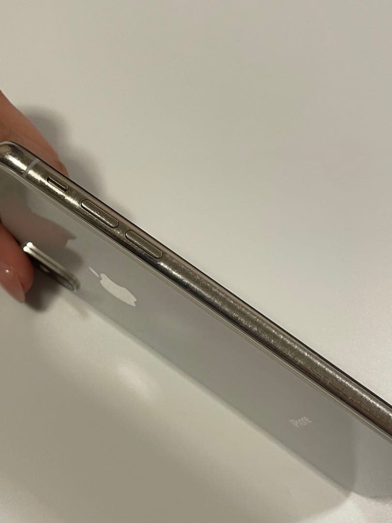 Apple iPhone XSシルバー 本体