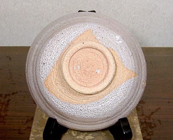 京焼・清水焼　ピーター・ハーモン（巖）作　黒豆　灰釉　梅花茶碗　無傷　共箱　保証