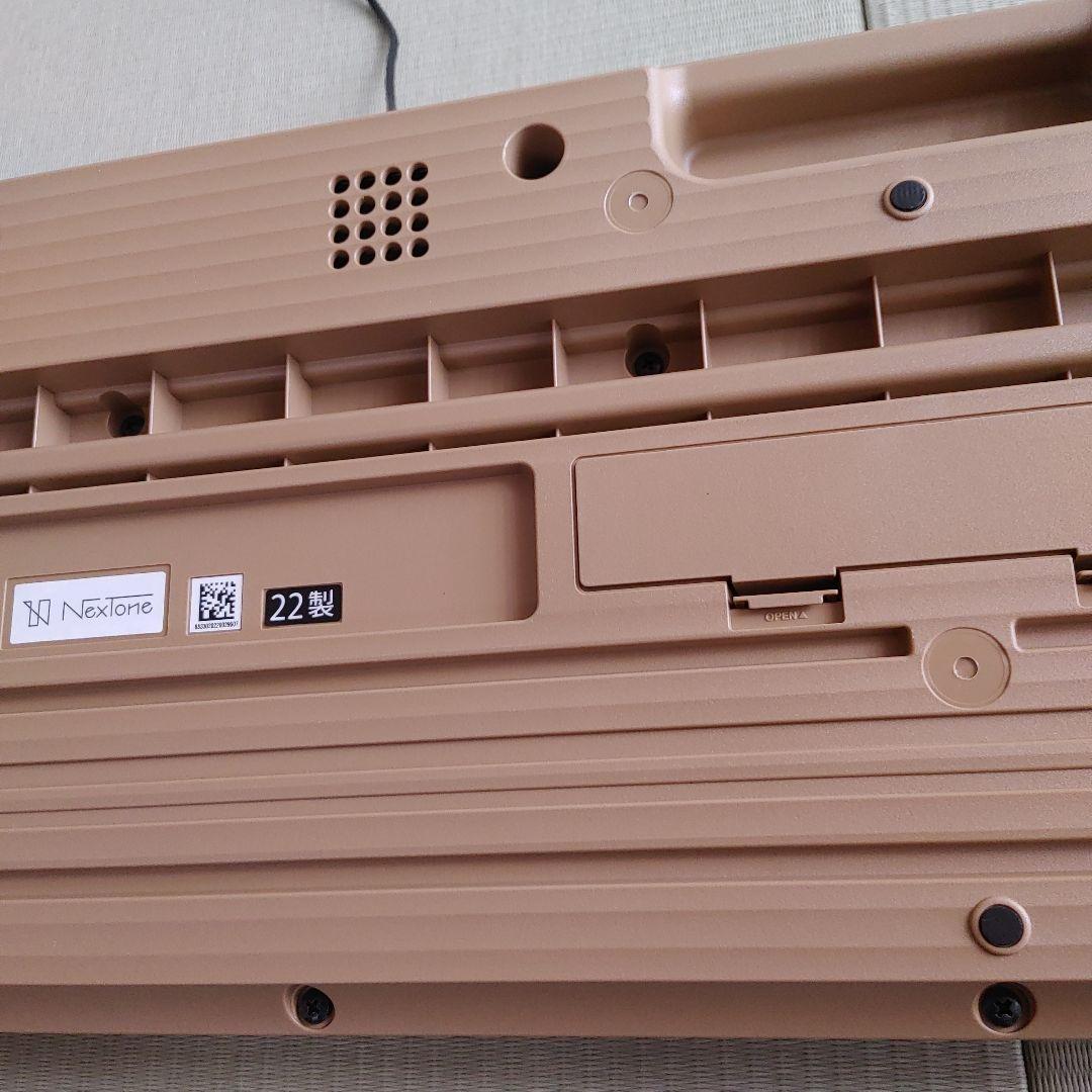 CASIO 61鍵電子キーボード ホワイト LK-526 22年製