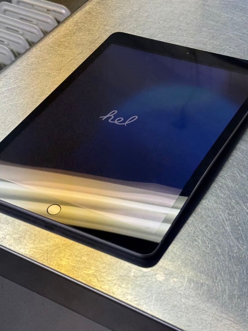 ipad 第七世代　128G ケーブル付き