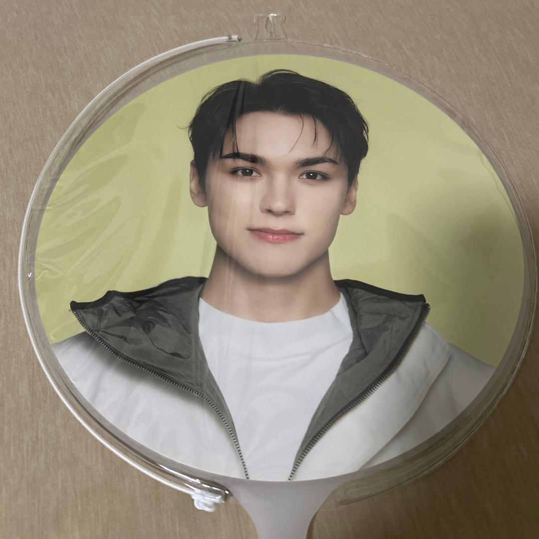 SEVENTEEN VERNON S.COUPS うちわ