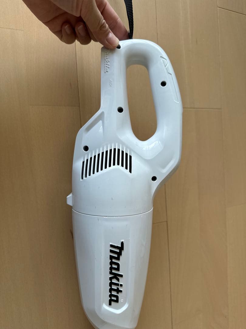Makita スティッククリーナー CL108FD 本体 バッテリー、充電器付き