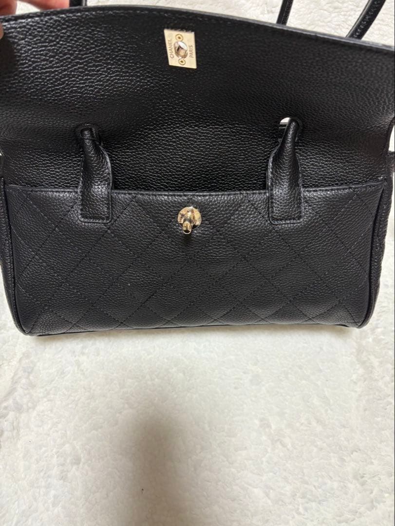 CHANEL 新作ノベルティショルダーバッグ