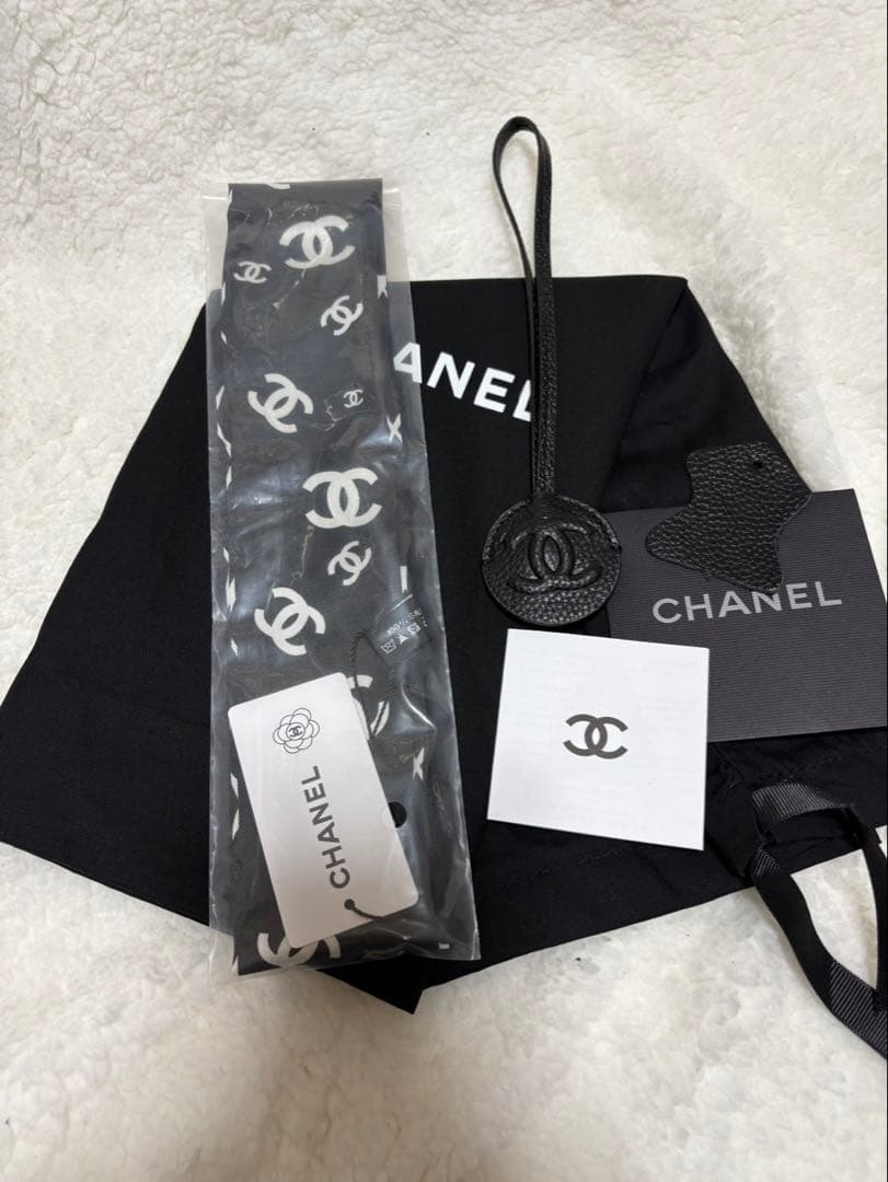 CHANEL 新作ノベルティショルダーバッグ