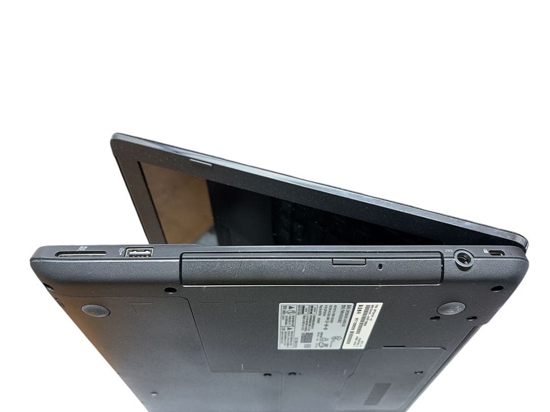 富士通 LIFEBOOK AH53/A3