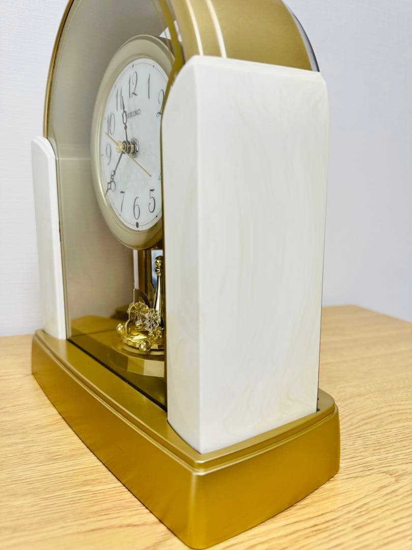 SEIKO置き時計　アナログ　電波時計　BY236G