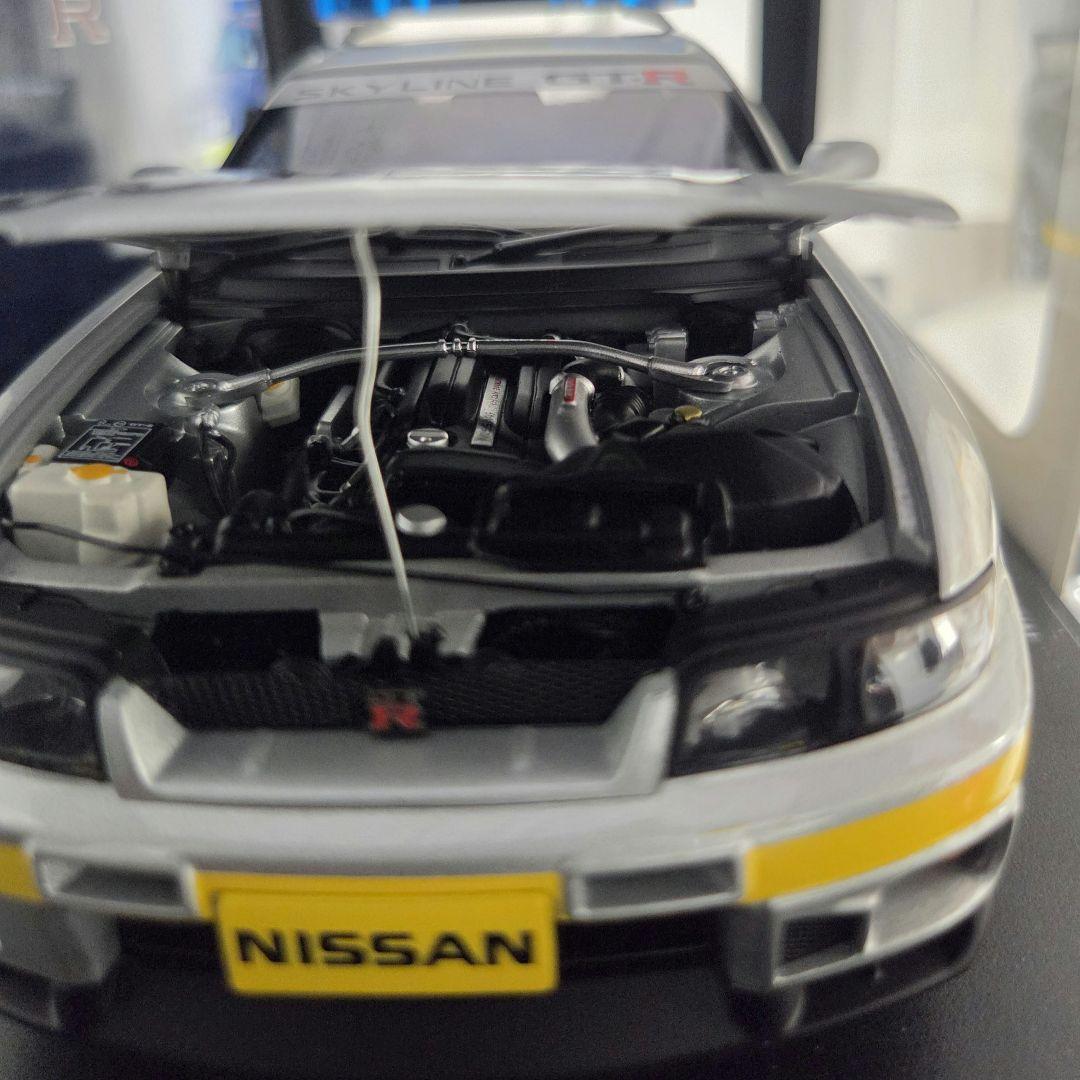 オートアート　リミテッドエディション　スカイライン　GTR R33 1/18
