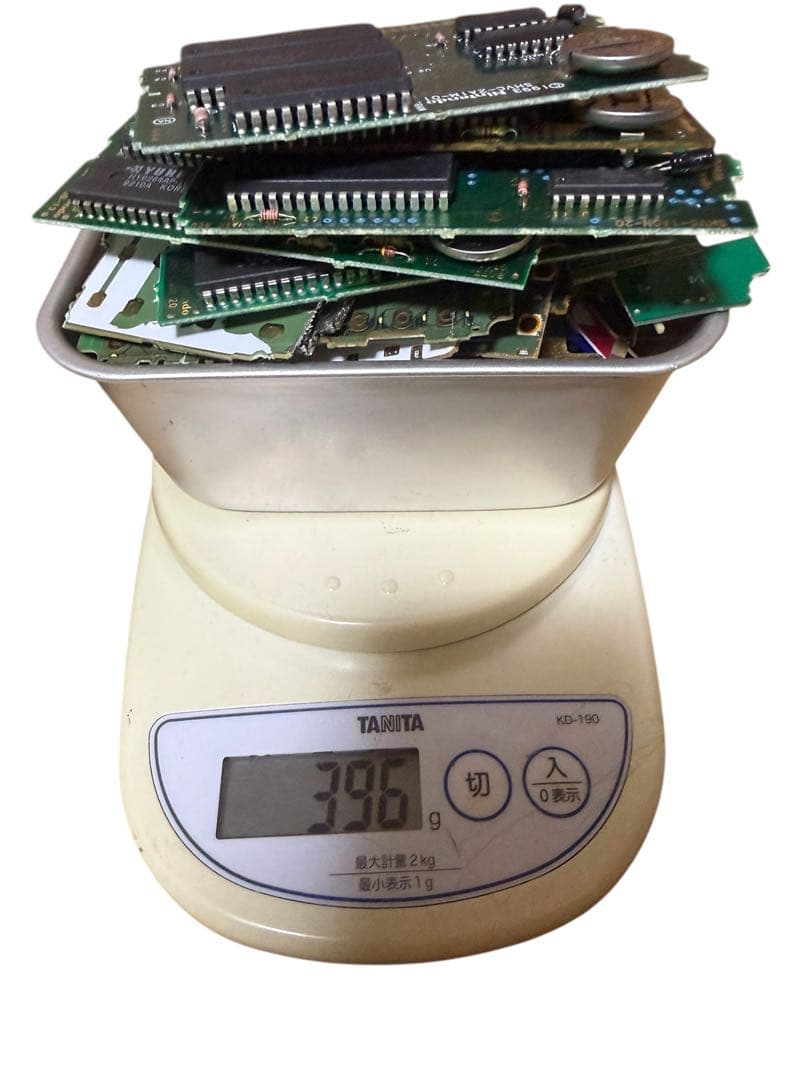 む*！様 金抽出　都市鉱山　ガラケー34台　スマホ・タブレット11台　基盤類等