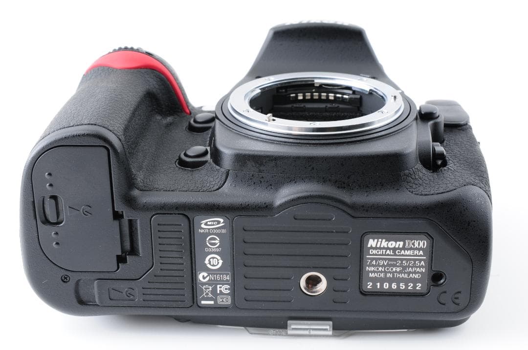 【ほぼ新品 S数:939回】 ニコン Nikon D300　名機 CFカード付き