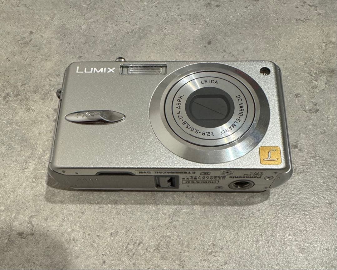 美品＊Panasonic LUMIX DMC-FX2