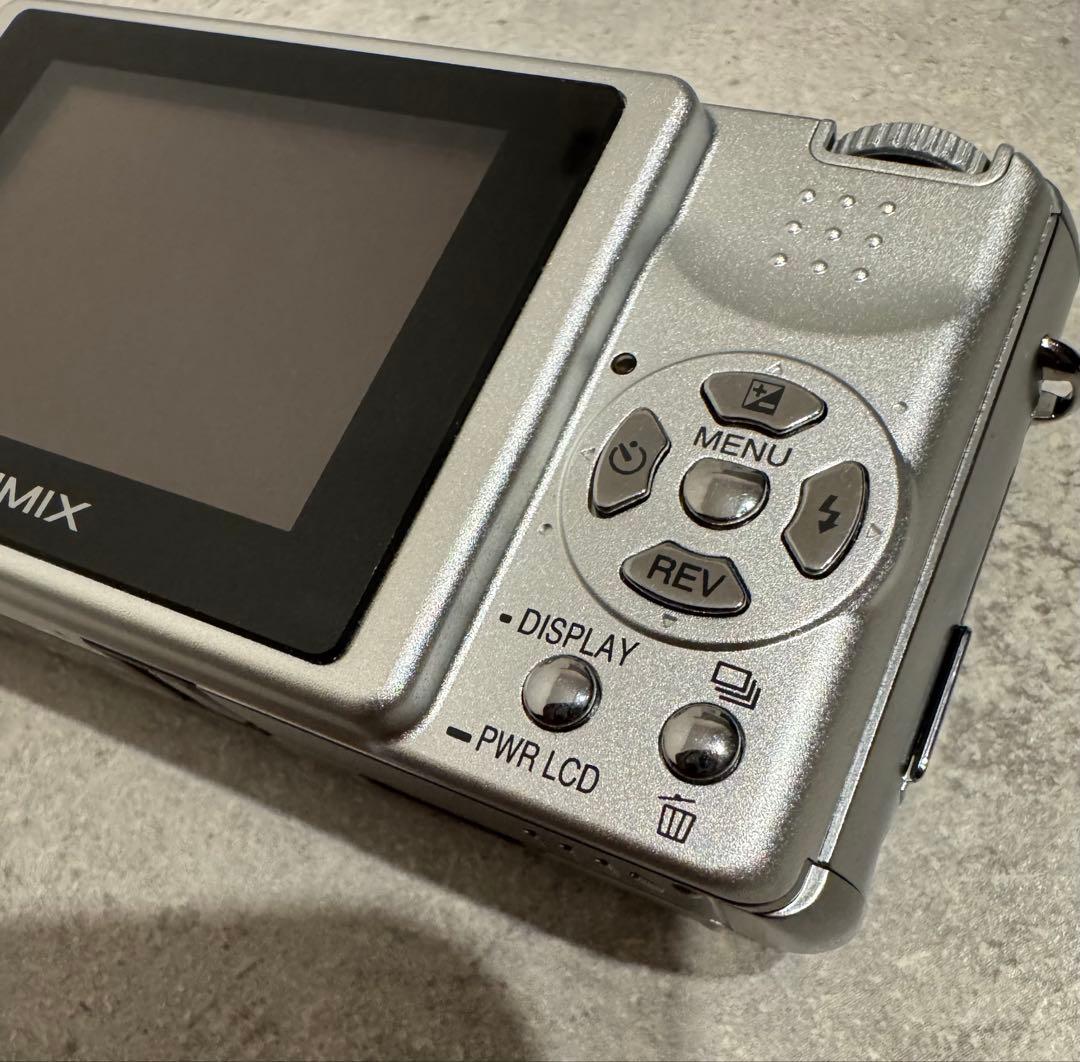 美品＊Panasonic LUMIX DMC-FX2